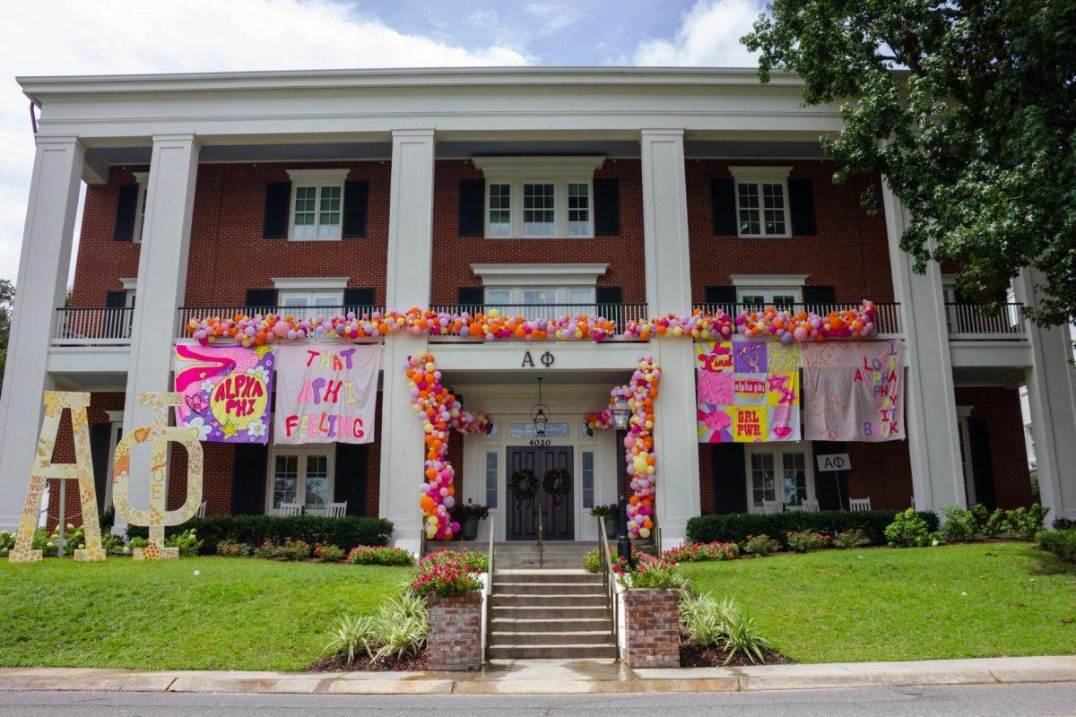 Balloons hang from the balcony of the Alpha Phi house on Tuesday, Aug. 23, 2022, on Lakeshore Drive in Baton Rouge, La.