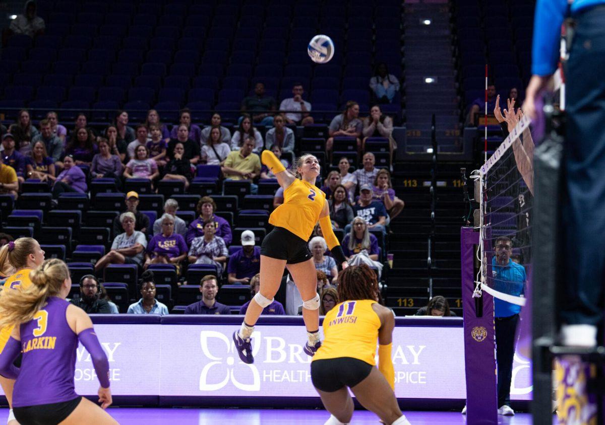 LSU volleyball junior outside hitter Paige Flickinger (2) prepares to return the ball on Friday, Sept. 2, 2022, during LSU&#8217;s 3-0 victory over Iowa State in the Pete Maravich Assembly Center in Baton Rouge, La.