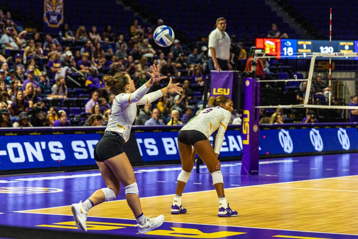 LSU volleyball senior defensive specialist Jill Bohnet (10) prepares to make a serve Saturday, Sept. 4, 2022, during LSU's 0-3 defeat to Penn State in the Pete Maravich Assembly Center in Baton Rouge, La.