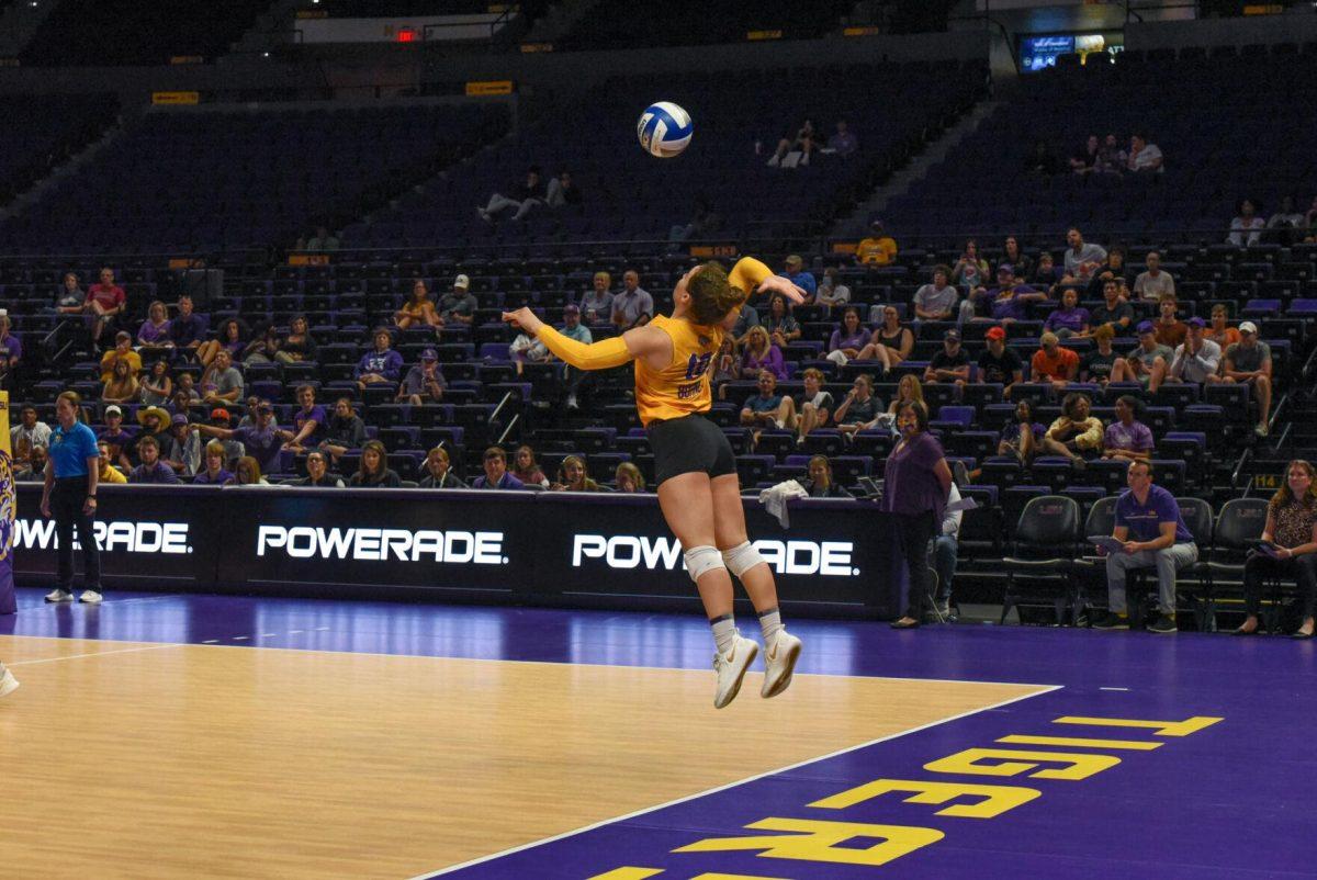 LSU volleyball senior Jill Bohnet serves the ball on Wednesday, Sept. 21, 2022, during LSU&#8217;s 3-2 win over Arkansas at the Pete Maravich Assembly Center in Baton Rouge, La.
