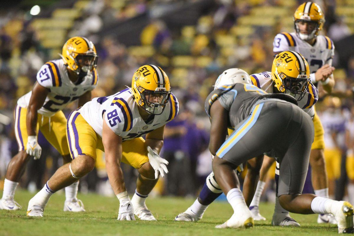 LSU football senior tight end Nick Storz (85) gets into defensive position on Saturday, Sep. 10, 2022, during LSU&#8217;s 65-17 win over Southern at Tiger Stadium in Baton Rouge, La.