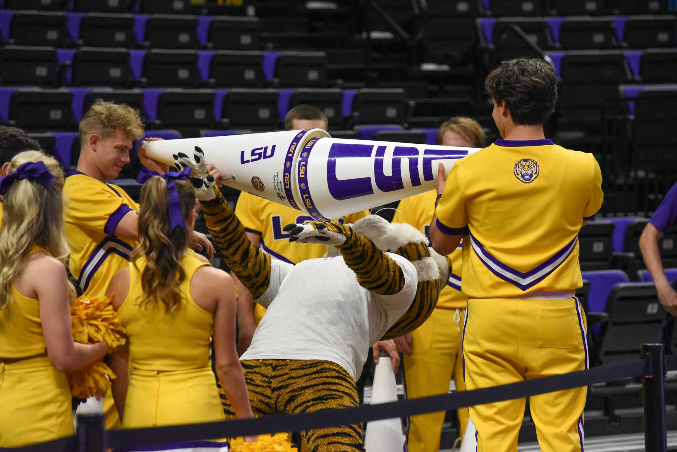 PHOTOS: LSU volleyball defeats Arkansas in SEC opener