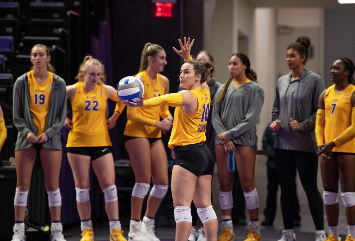 LSU volleyball senior defensive specialist Jill Bohnet (10) prepares to serve the ball on Friday, Sept. 2, 2022, during LSU&#8217;s 3-0 victory over Iowa State in the Pete Maravich Assembly Center in Baton Rouge, La.