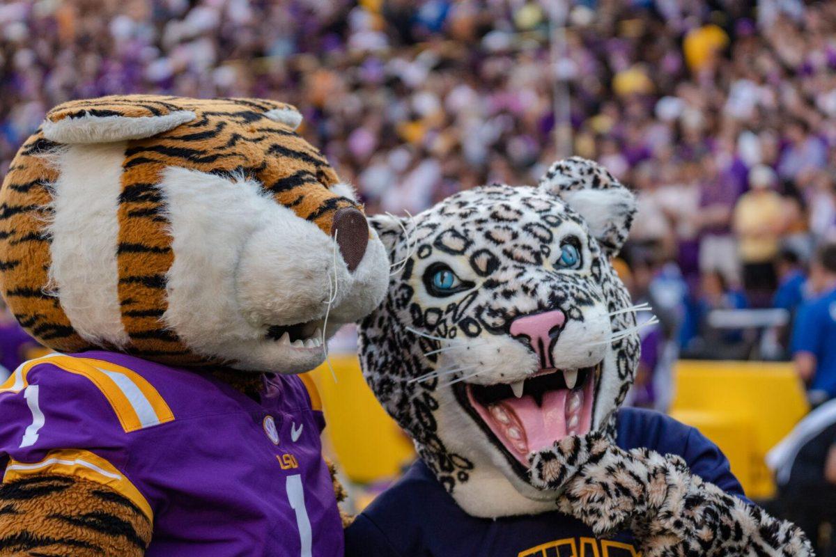 LSU&#8217;s Mike the Tiger poses with Southern&#8217;s Lacumba on Saturday, Sept. 10, 2022, during LSU&#8217;s 65-17 win over Southern at Tiger Stadium in Baton Rouge, La.