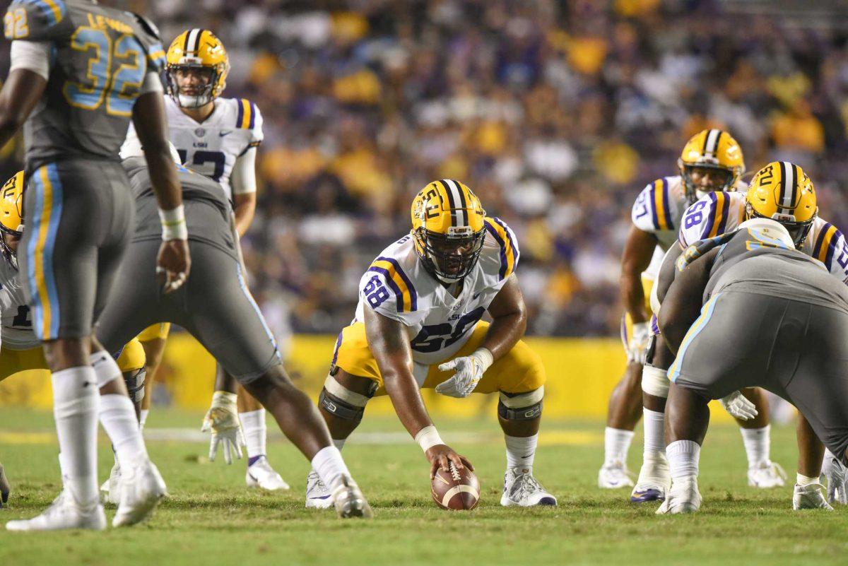 LSU football freshman Fitzgerald West Jr. (68) hikes the ball on Saturday, Sept. 10, 2022, during LSU&#8217;s 65-17 win over Southern at Tiger Stadium in Baton Rouge, La.