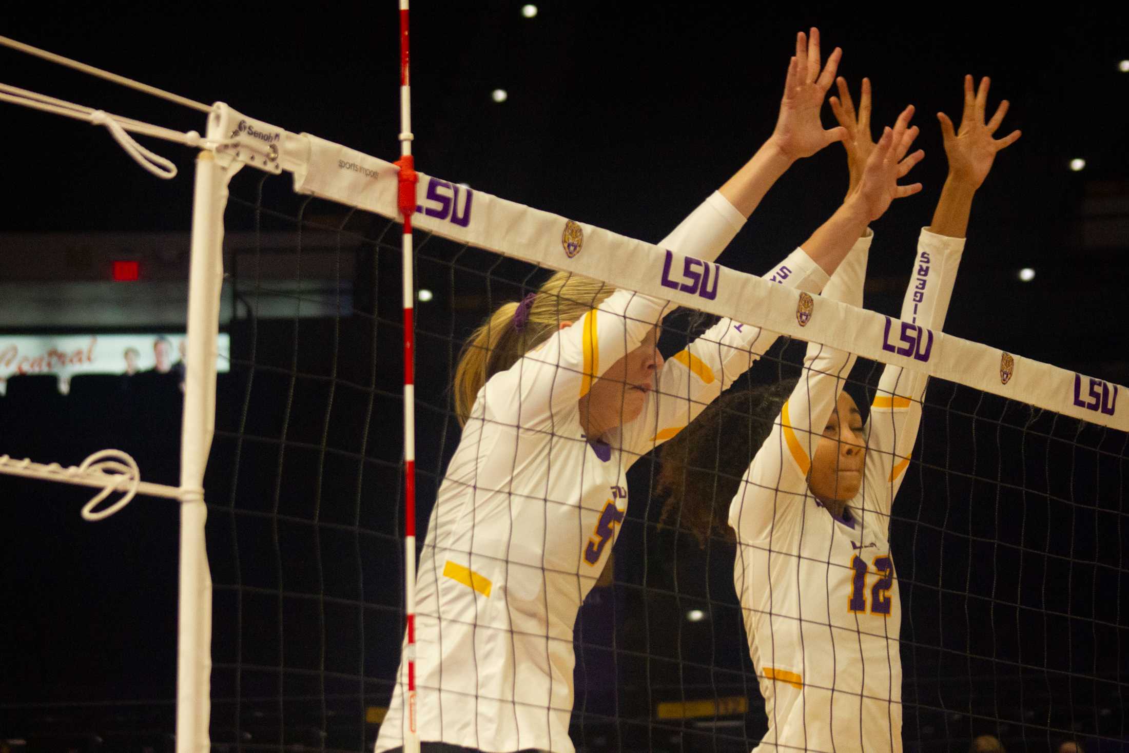 PHOTOS: Volleyball splits series 1-1 against Ole Miss