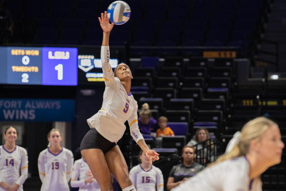 LSU volleyball senior outside hitter Sanaa Dotson (9) serves the ball to Auburn on Wednesday, Oct. 5, 2022, before their 3-2 victory over Auburn in the Pete Maravich Assembly Center on N. Stadium Drive.