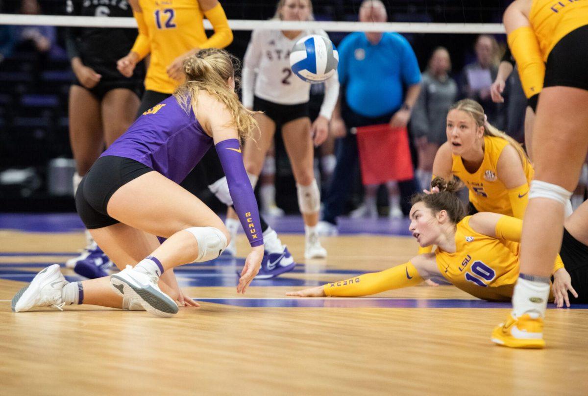 LSU volleyball senior defensive specialist Jill Bohnet (10) dives for the ball on Sunday, Oct. 30, 2022, during LSU&#8217;s 3-2 loss to Mississippi State at the Pete Maravich Assembly Center in Baton Rouge, La.