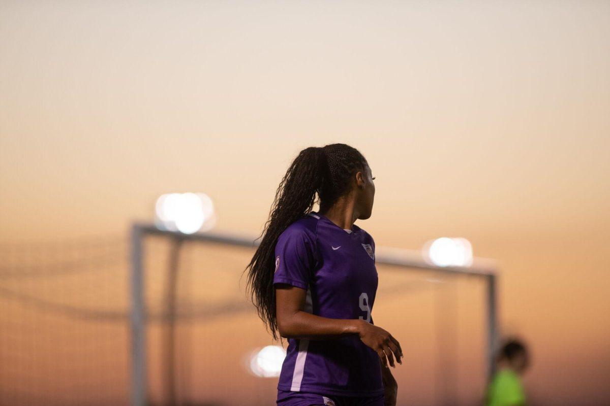 LSU soccer senior defender Maya Gordon (9) looks back toward the goal on Thursday, Oct. 27, 2022, during LSU&#8217;s 4-1 victory against Ole Miss at LSU&#8217;s Soccer Stadium off of Nicholson Drive.