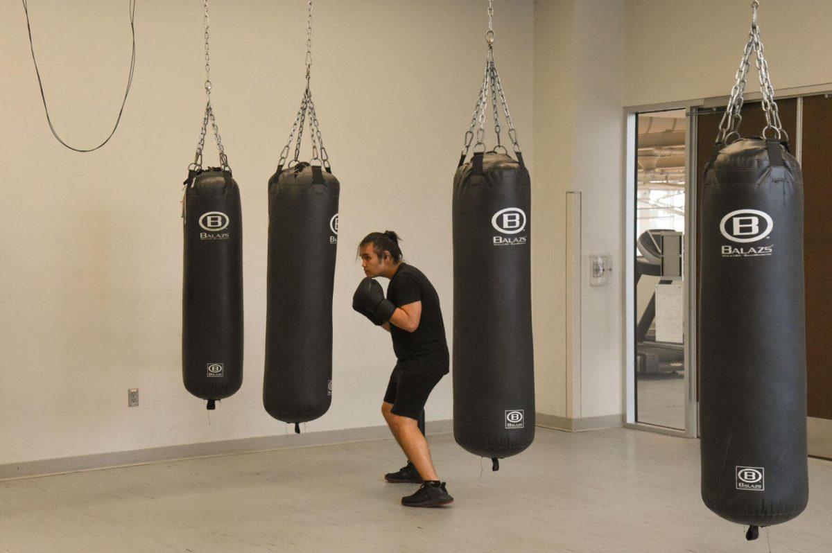 An LSU student boxes on Wednesday, Oct. 12, 2022, at LSU&#8217;s UREC in Baton Rouge, La.