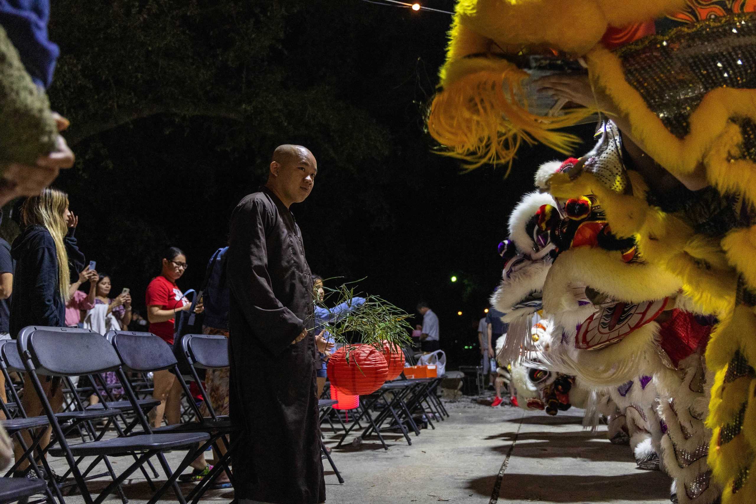 PHOTOS: Tam Bao Buddhist Temple hosts Mid-Autumn Festival