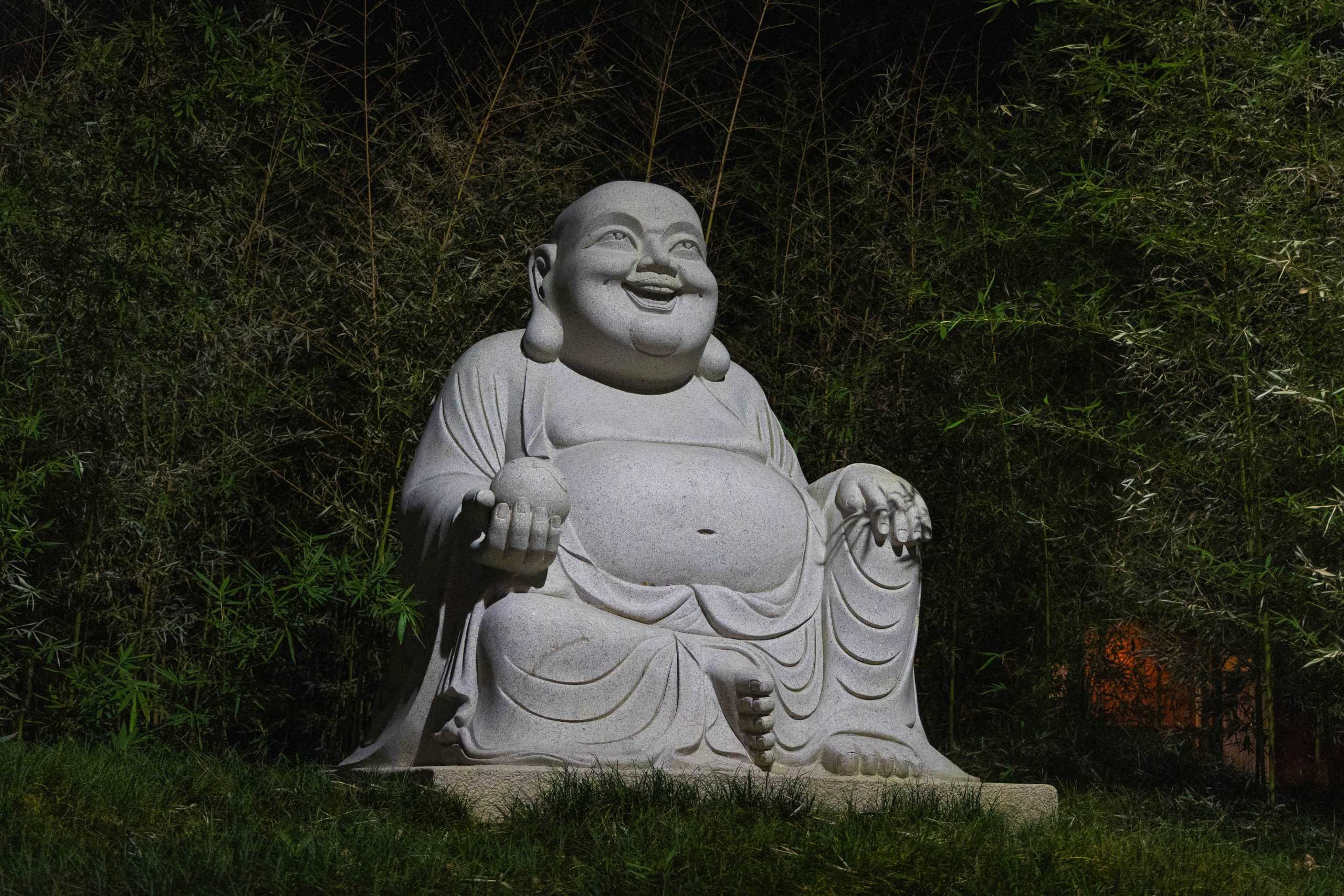 PHOTOS: Tam Bao Buddhist Temple hosts Mid-Autumn Festival