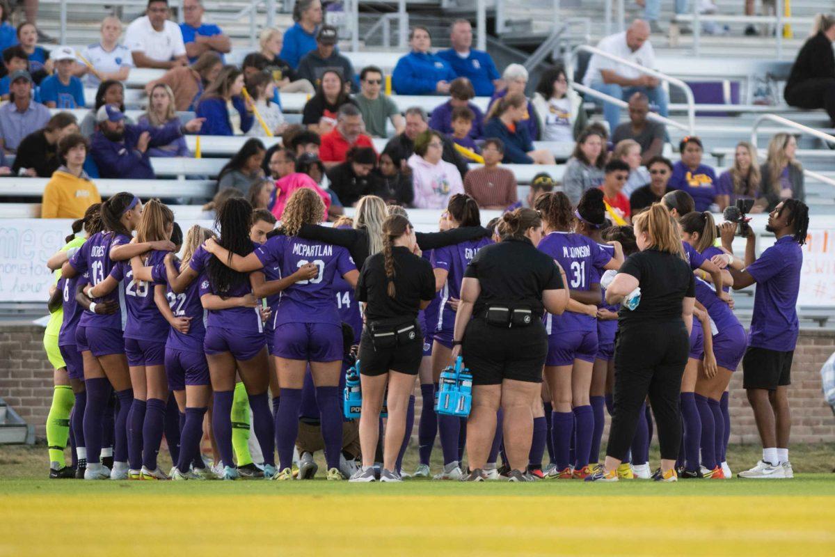 The LSU soccer team huddles up on senior night on Thursday, Oct. 27, 2022, before the start of LSU&#8217;s 4-1 victory against Ole Miss at LSU&#8217;s Soccer Stadium off of Nicholson Drive.