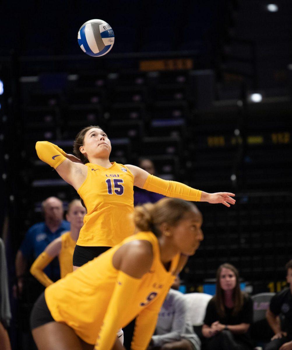 LSU volleyball freshman Bri Zamora (15) serves the ball on Saturday, Oct. 1, 2022, during LSU&#8217;s 2-3 defeat to Ole Miss at the Pete Maravich Assembly Center in Baton Rouge, La.