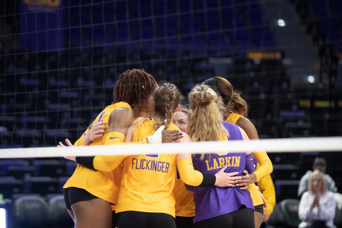 The LSU volleyball team huddles up on Sunday, Oct. 30, 2022, during LSU&#8217;s 3-2 loss to Mississippi State at the Pete Maravich Assembly Center in Baton Rouge, La.