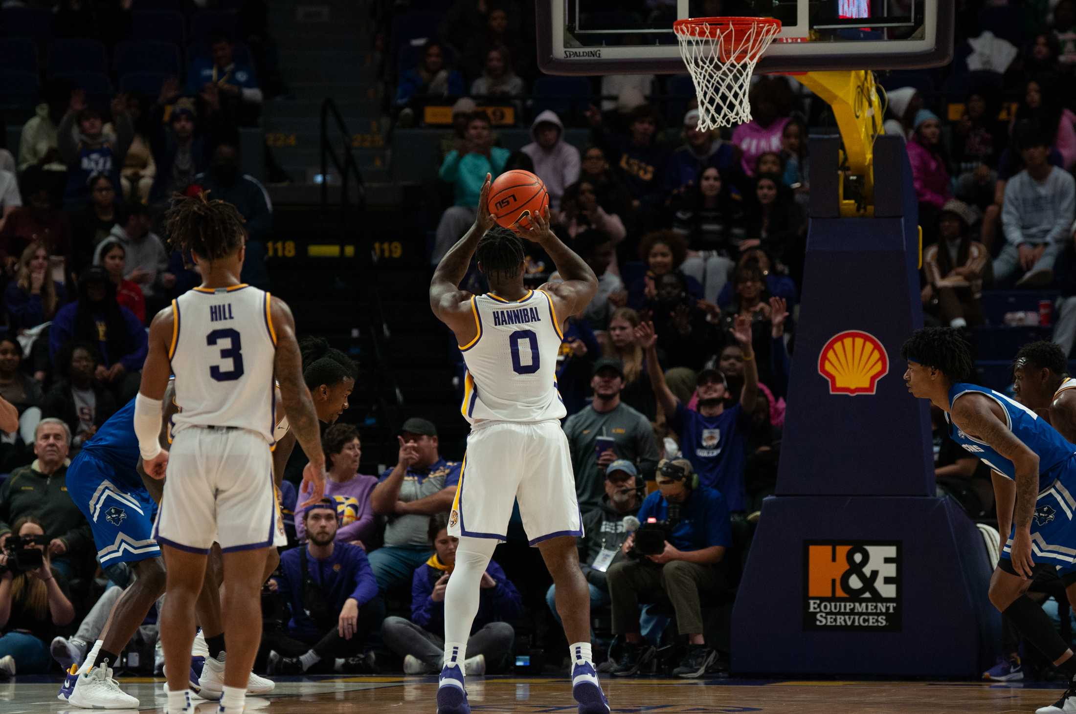 PHOTOS: LSU men's basketball defeats New Orleans 91-62