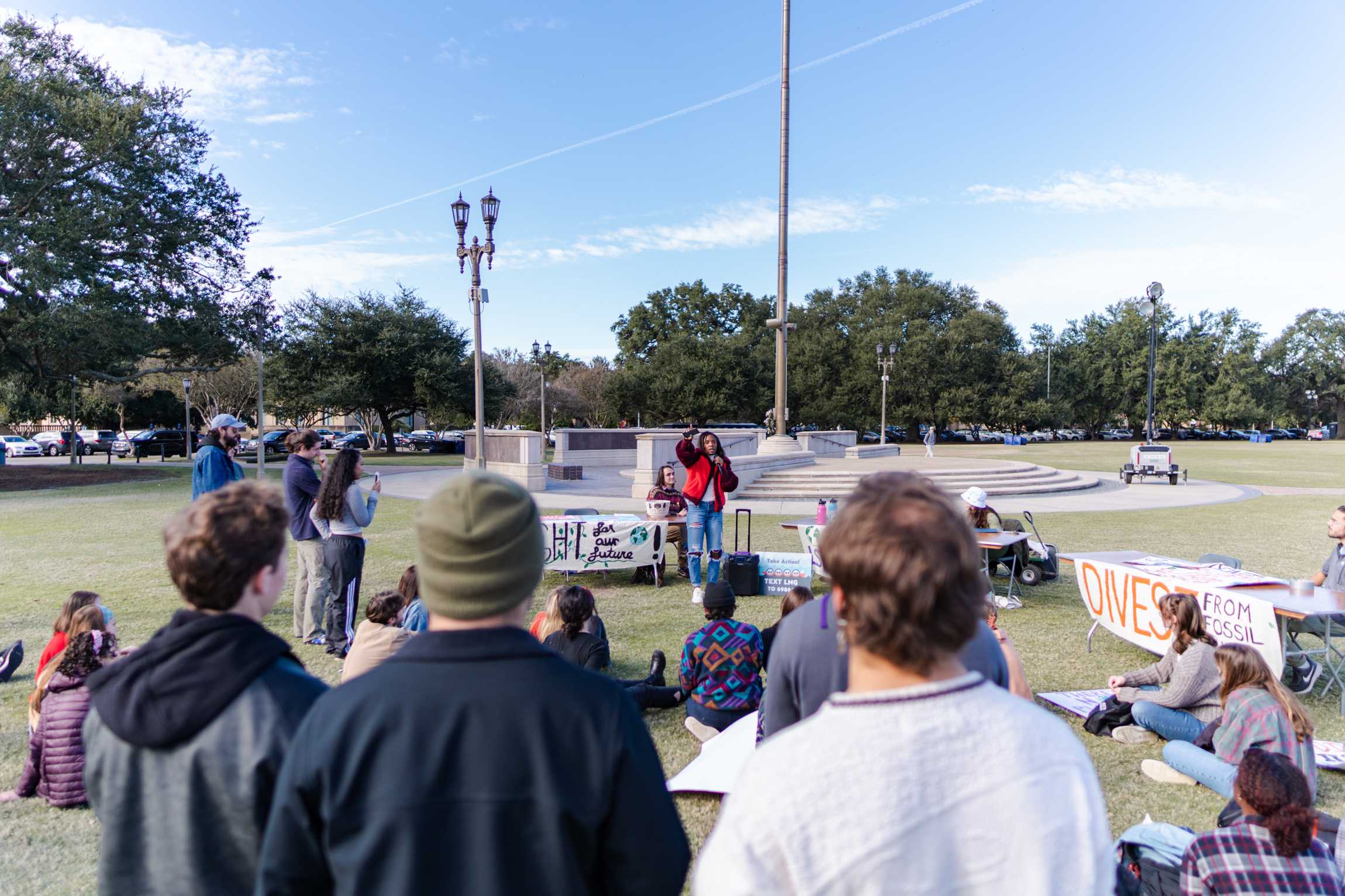 Climate March raises awareness for environmental issues, calls to divest from fossil fuel companies