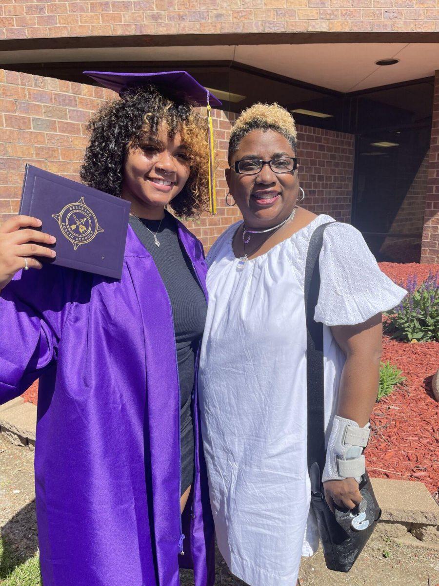 Shunda Wallace and her daughter Raven Moore Wallace, who graduated from high school in 2022 and now attends community college.