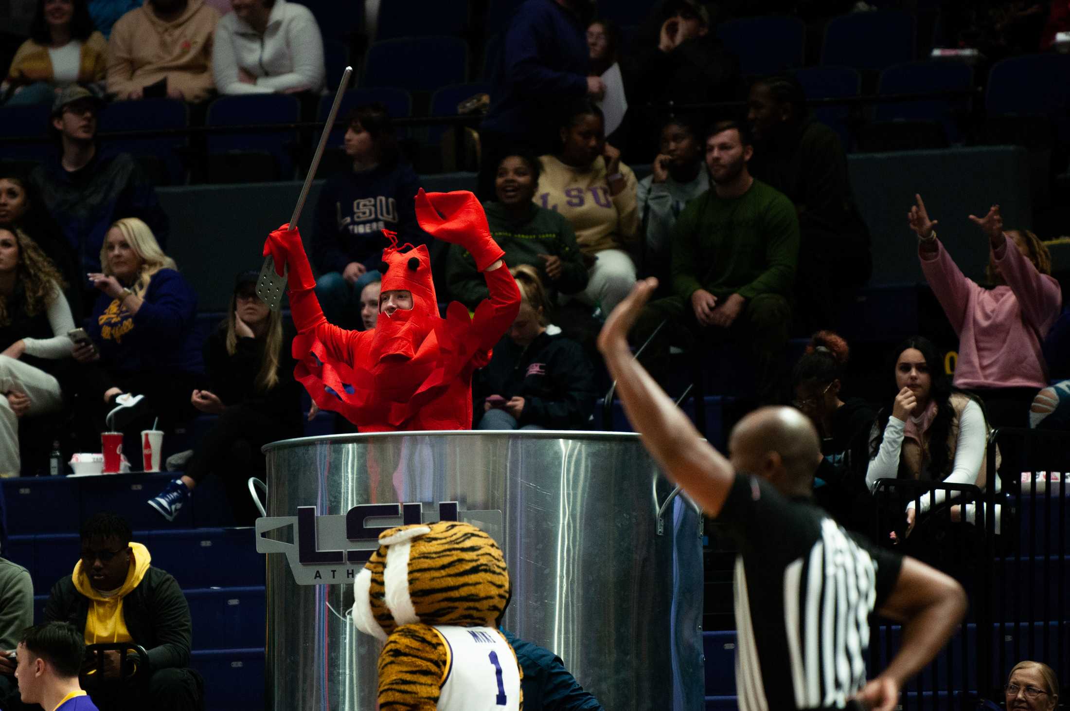 PHOTOS: LSU men's basketball defeats New Orleans 91-62