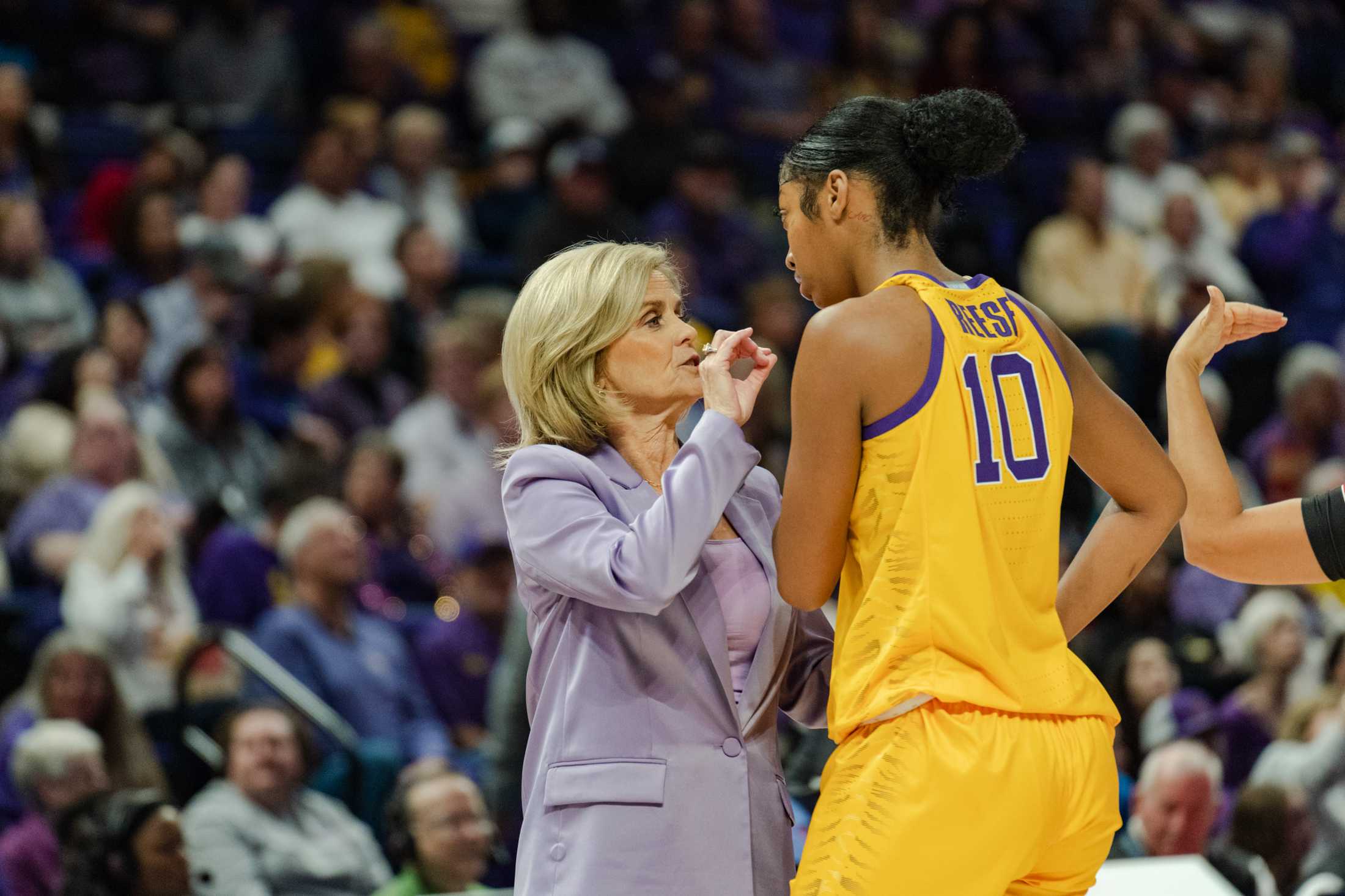 PHOTOS: LSU women's basketball goes 18-0 after defeating Auburn