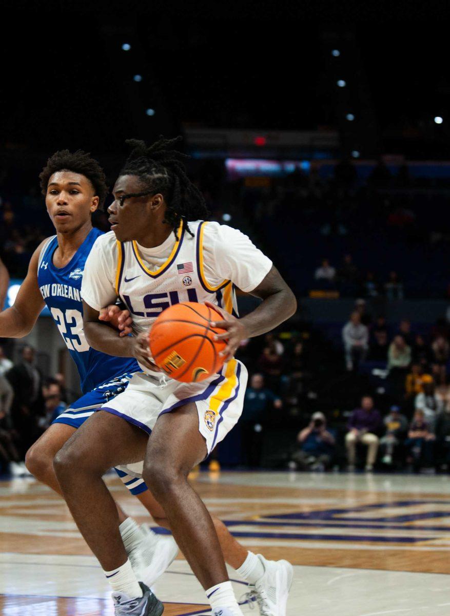 LSU men&#8217;s basketball junior guard Cam Hayes (1) looks to pass during LSU&#8217;s 91-62 win over New Orleans on Thursday, Nov. 17, 2022, in the Pete Maravich Assembly Center on N. Stadium Drive in Baton Rouge, La.