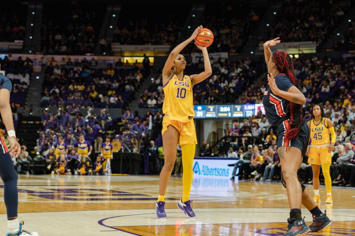 LSU women&#8217;s basketball sophomore forward Angel Reese (10) shoots the ball on Sunday, Jan. 15, 2023, during LSU&#8217;s 84-54 win over Auburn in the Pete Maravich Assembly Center in Baton Rouge, La.