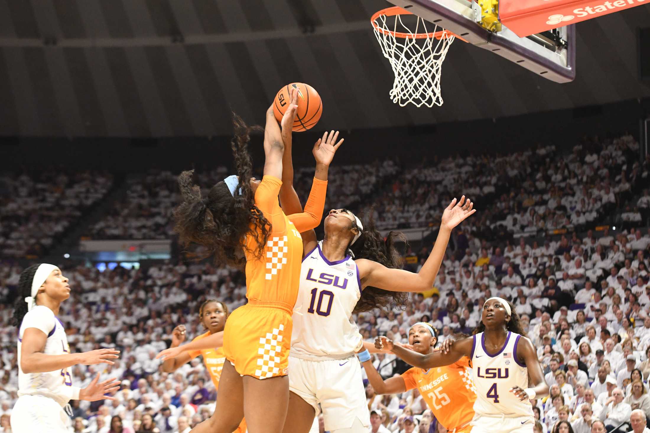 PHOTOS: LSU women's basketball defeats Tennessee 76-68