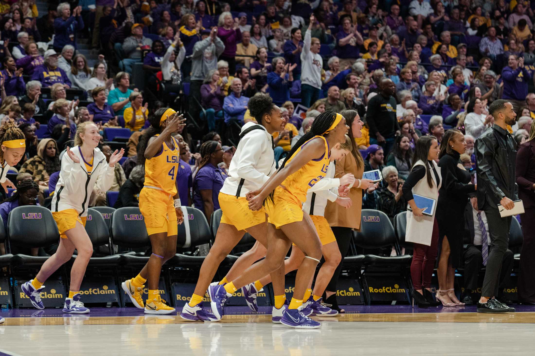 PHOTOS: LSU women's basketball goes 18-0 after defeating Auburn