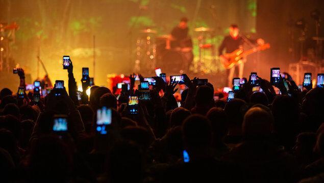 Opinion: Post-pandemic concerts are worse, and concert-goers are to blame