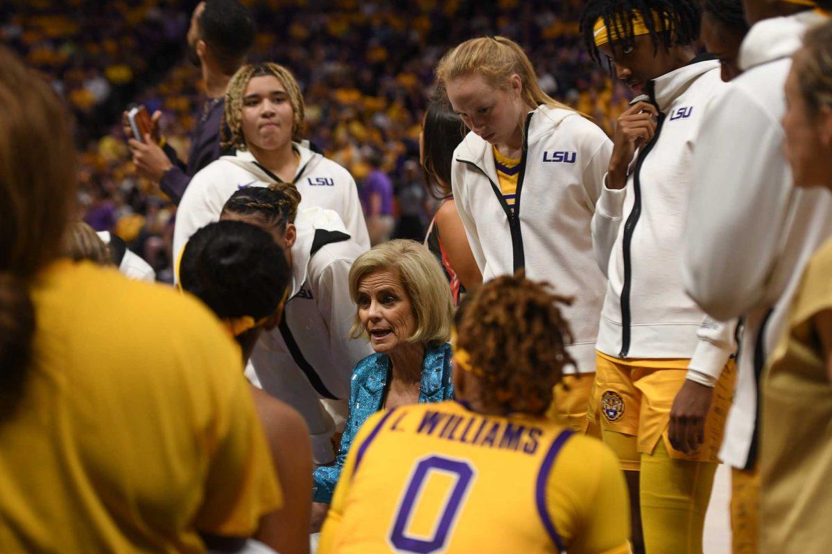 LSU women&#8217;s basketball head coach Kim Mulkey talks to her team on Sunday, Feb. 26, 2023, during LSU&#8217;s 74-59 win over Mississippi State at the Pete Maravich Assembly Center in Baton Rouge, La.