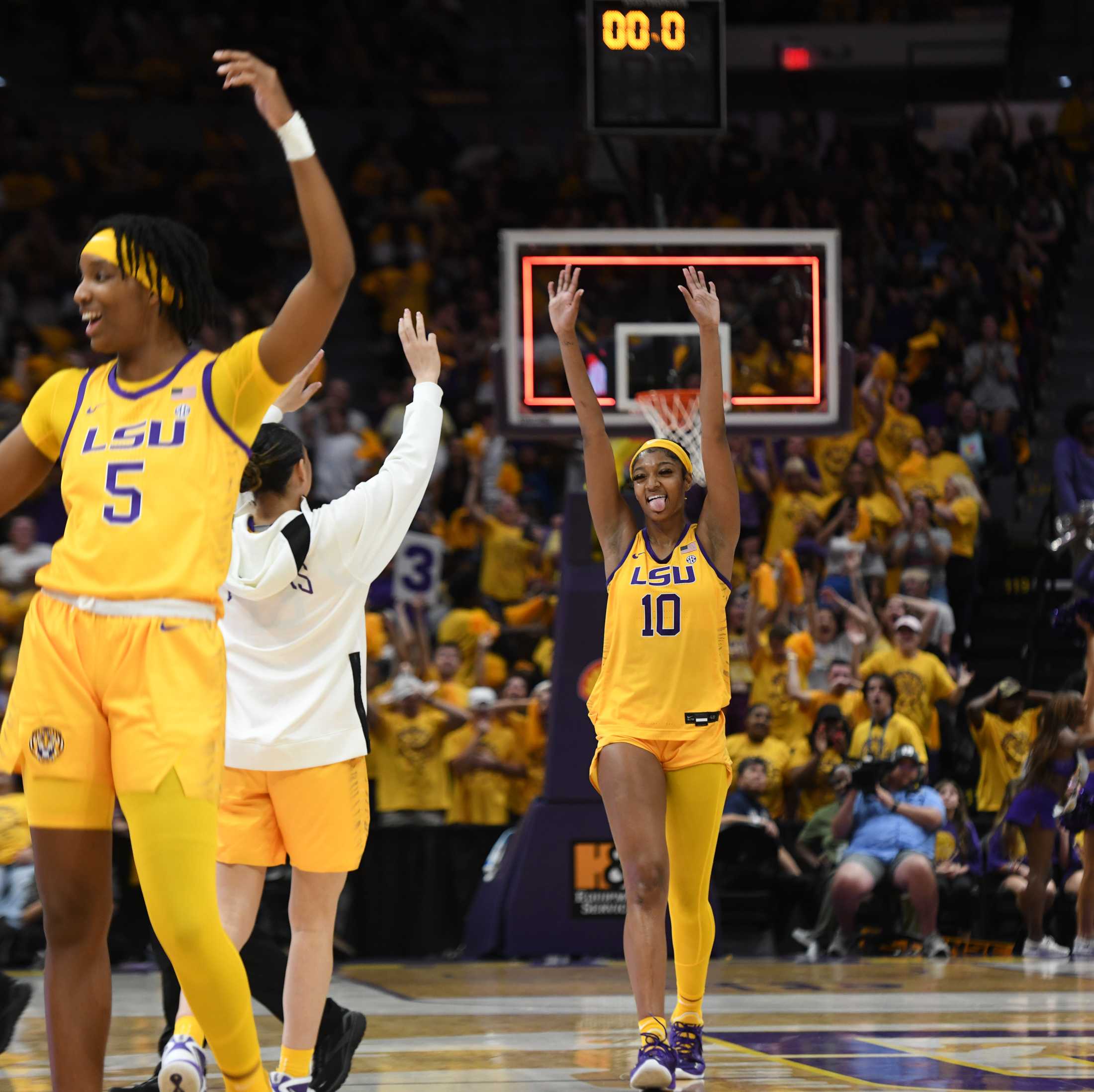 PHOTOS: LSU women's basketball defeats Mississippi State 74-59