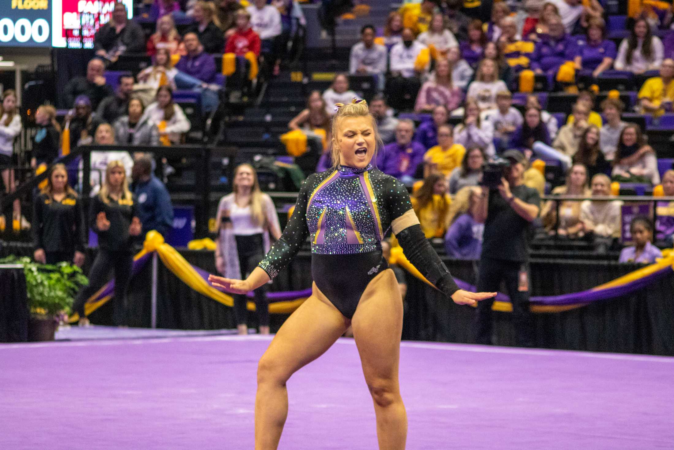 PHOTOS: LSU gymnastics defeats Florida 198.100-197.975