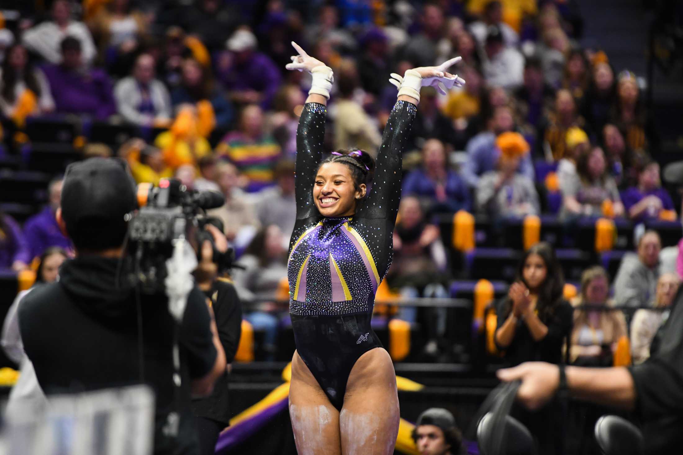 PHOTOS: LSU gymnastics defeats Florida 198.100-197.975