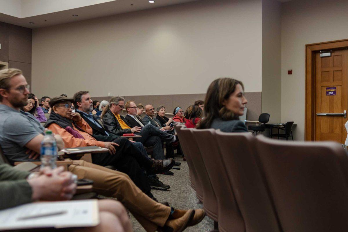 LSU Faculty senators listen to the meeting on Thursday, Feb. 16 in the Woods Auditorium on LSU&#8217;s campus in Baton Rouge, La.