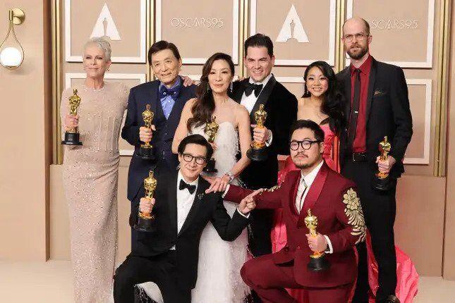 Oscar's Recap: Jamie Lee Curtis' shocking win and 'Everything Everywhere All at Once' wins everything