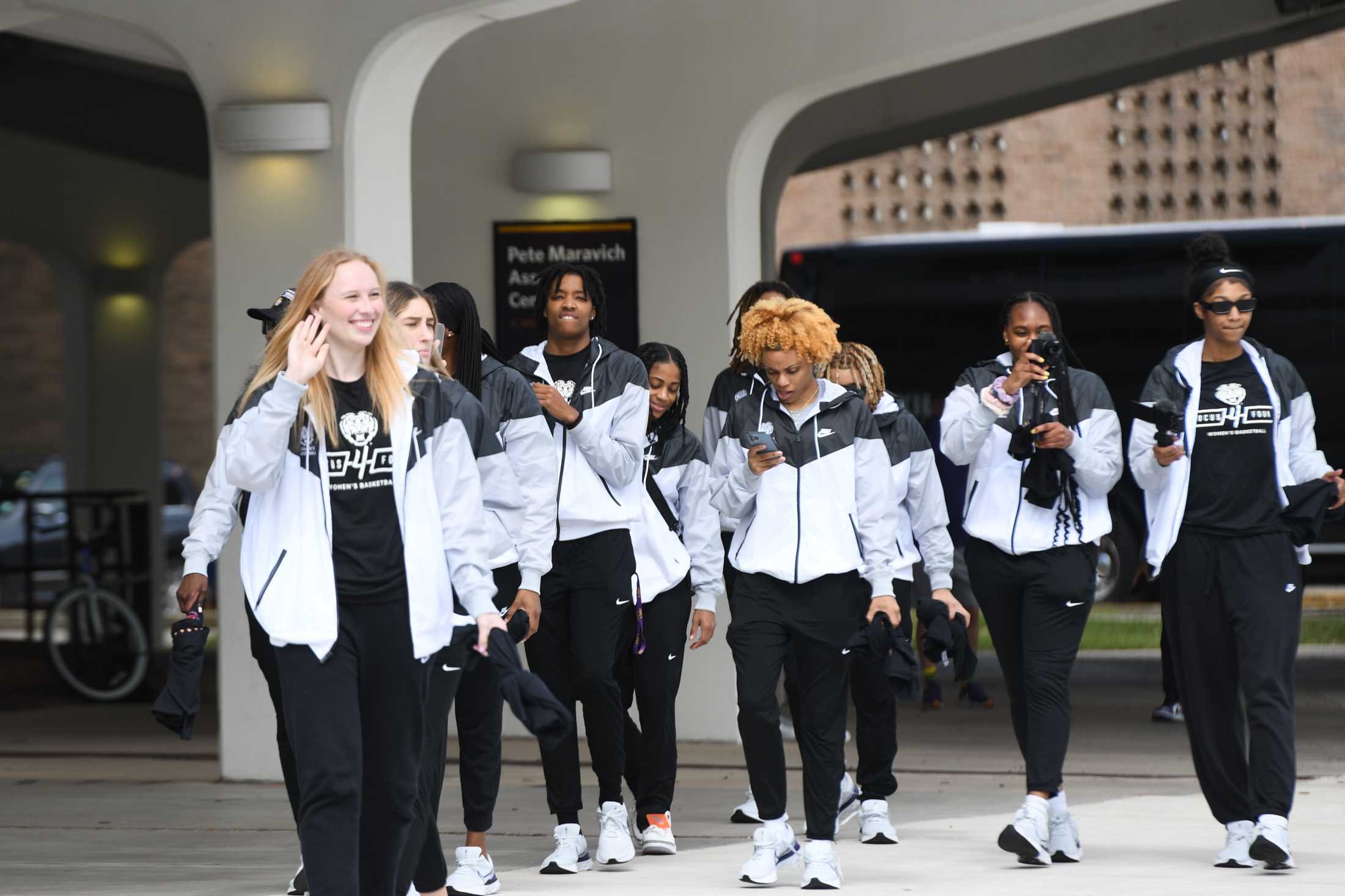 PHOTOS: LSU women's basketball heads off to Dallas for the Final Four