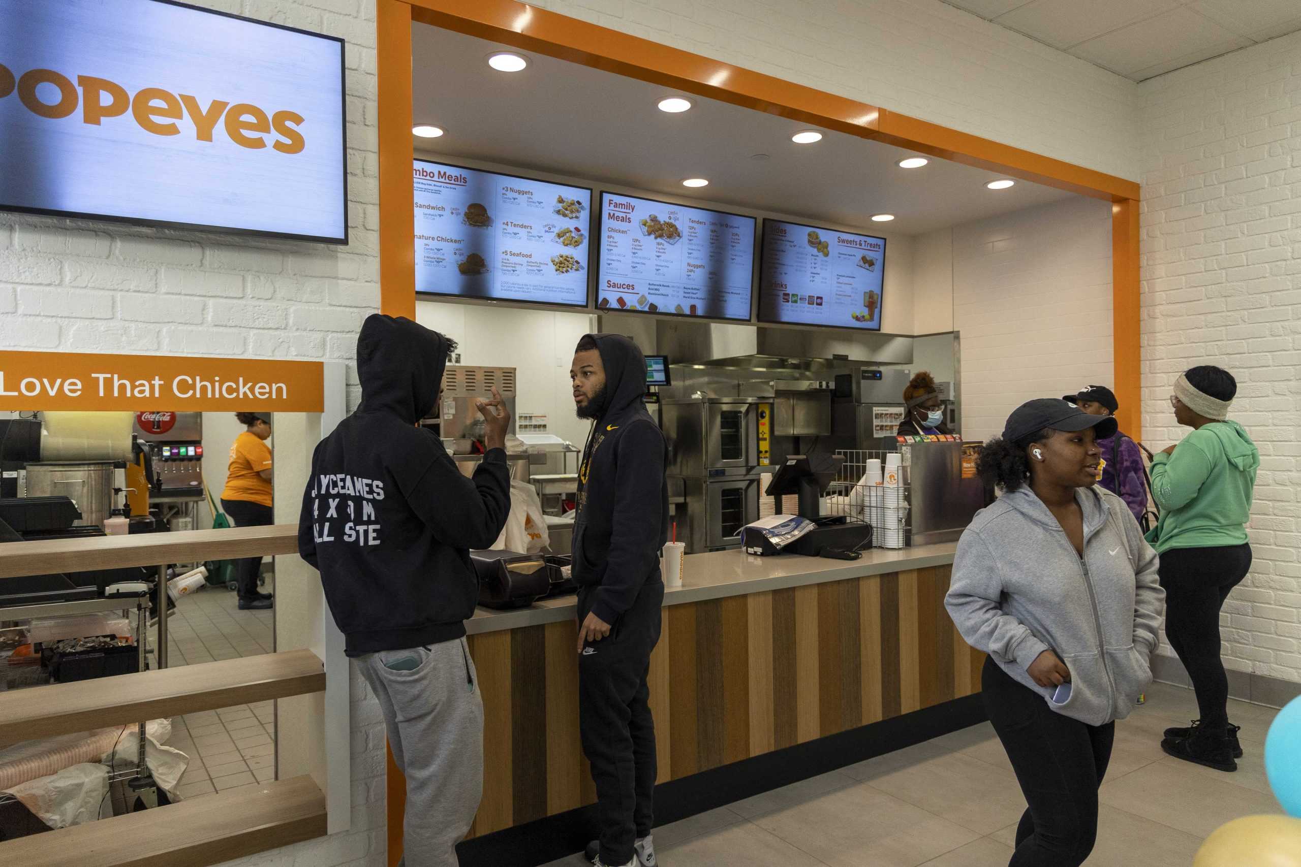 Does LSU's Popeyes live up to the hype? Students left disappointed, 'I haven&#8217;t been back since'