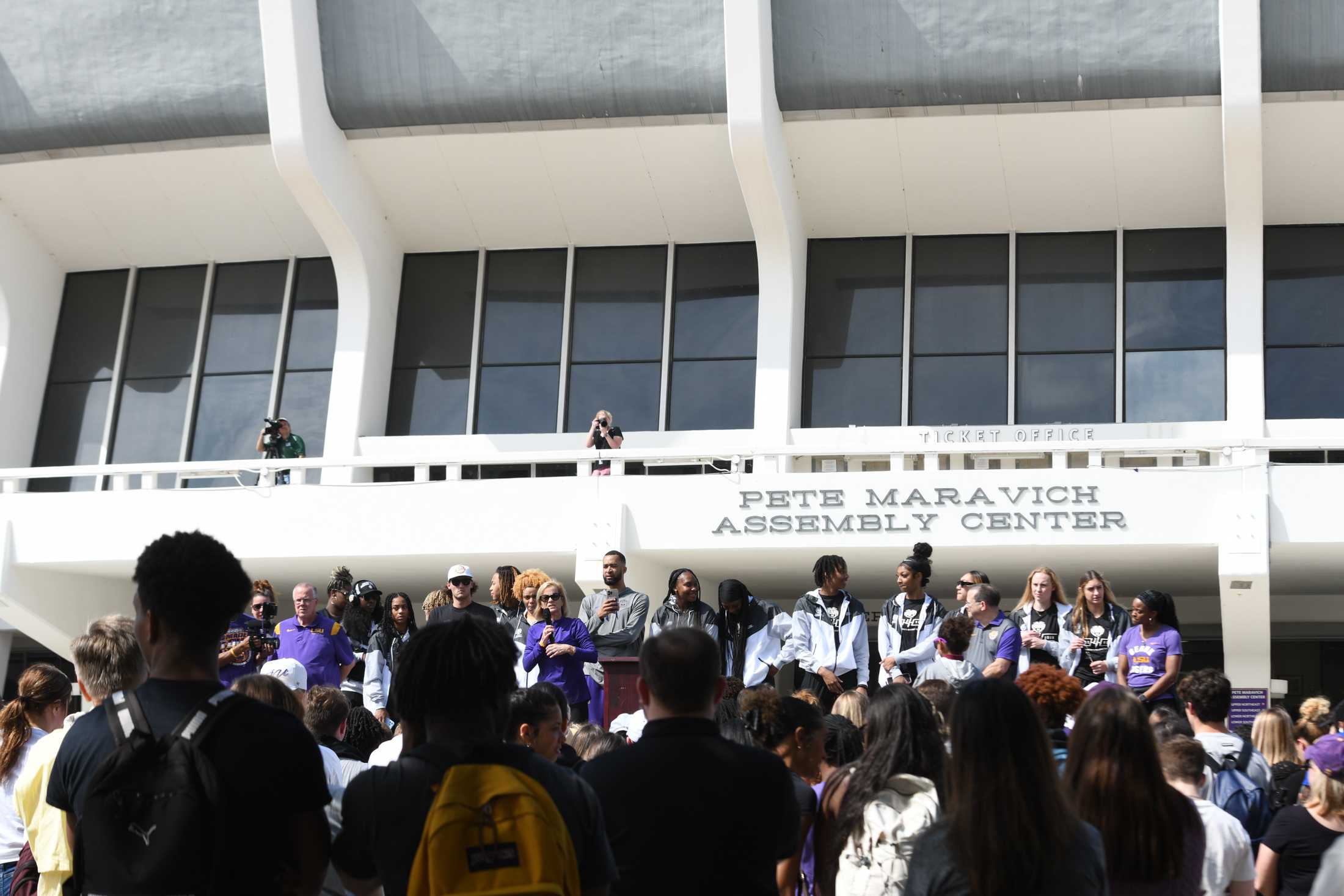 PHOTOS: LSU women's basketball heads off to Dallas for the Final Four