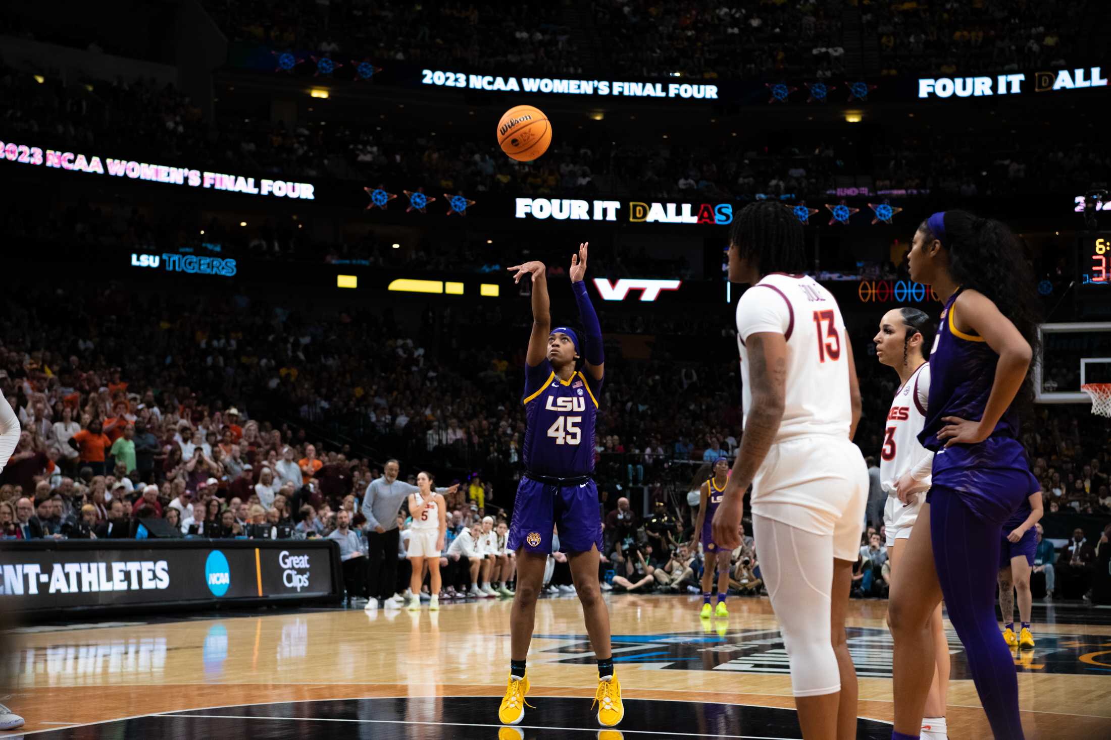 PHOTOS: LSU women's basketball defeats Virginia Tech, advances to national championship