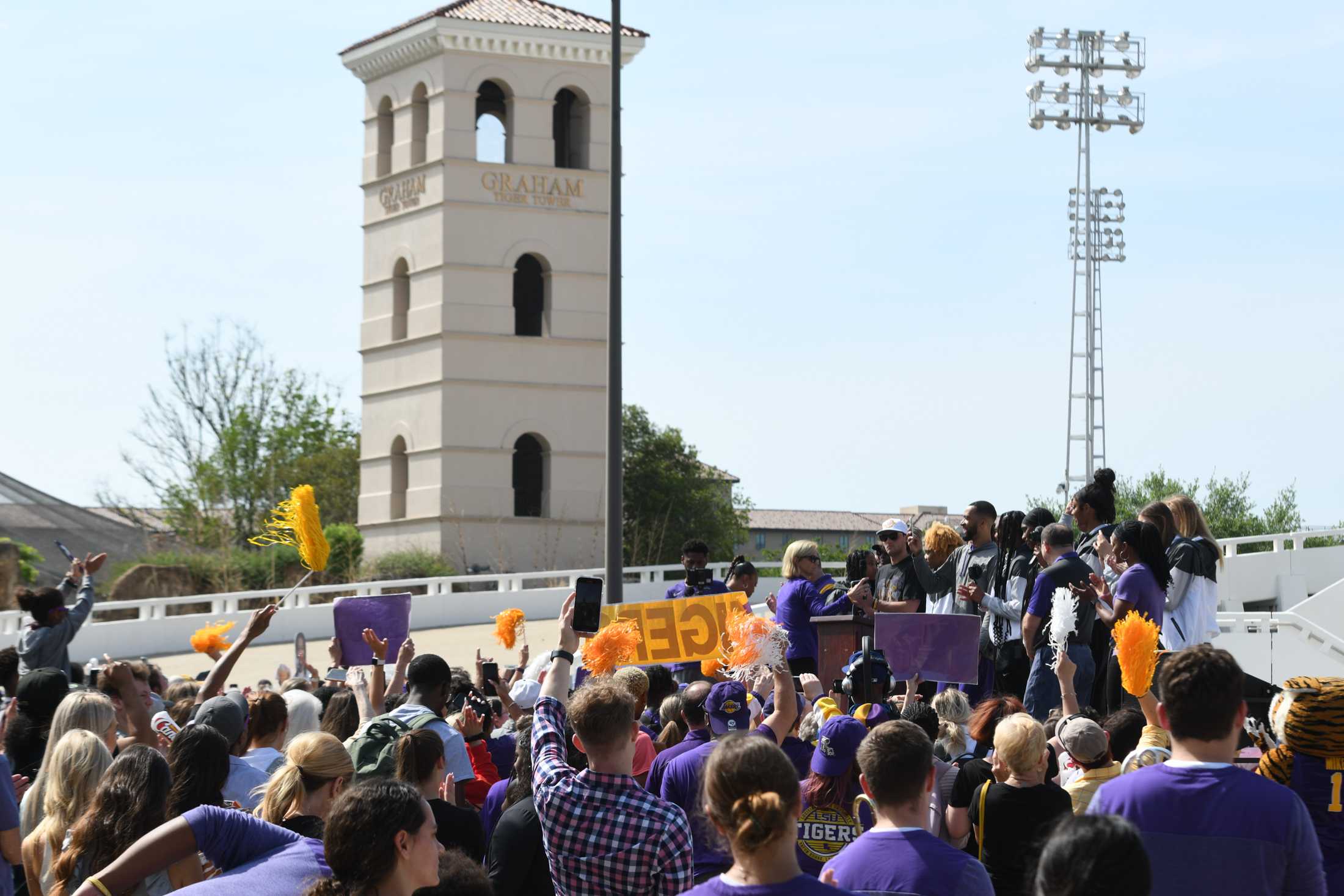 PHOTOS: LSU women's basketball heads off to Dallas for the Final Four