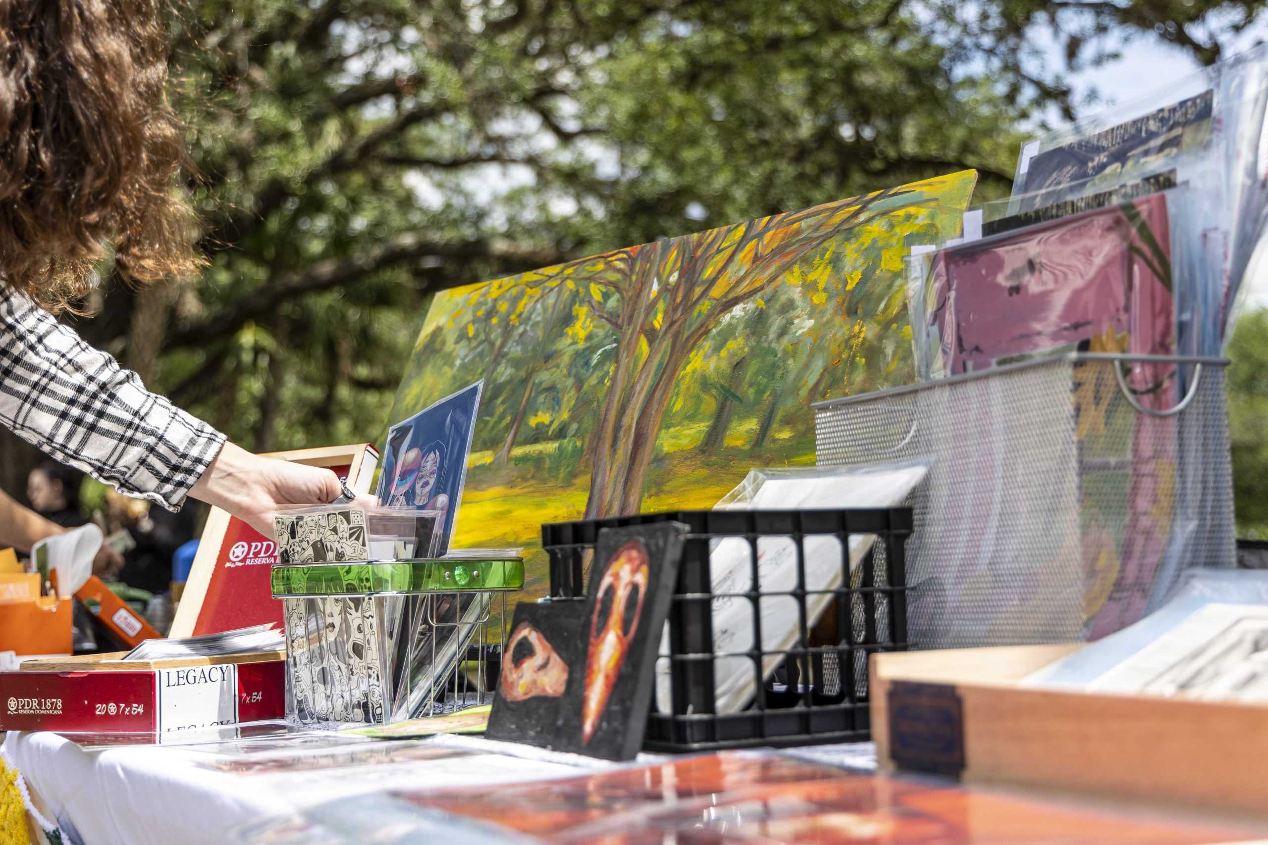 PHOTOS: LSU art clubs host market in Free Speech Alley