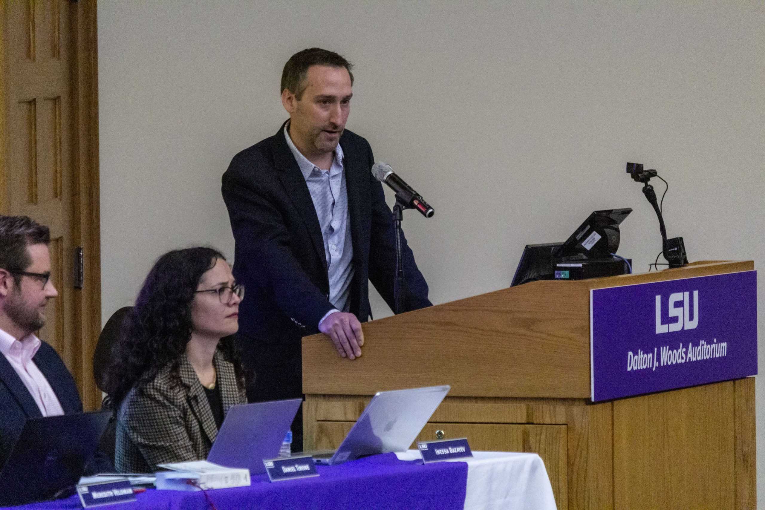 Faculty Senate Executive Committee holds election in final meeting of academic year; see results