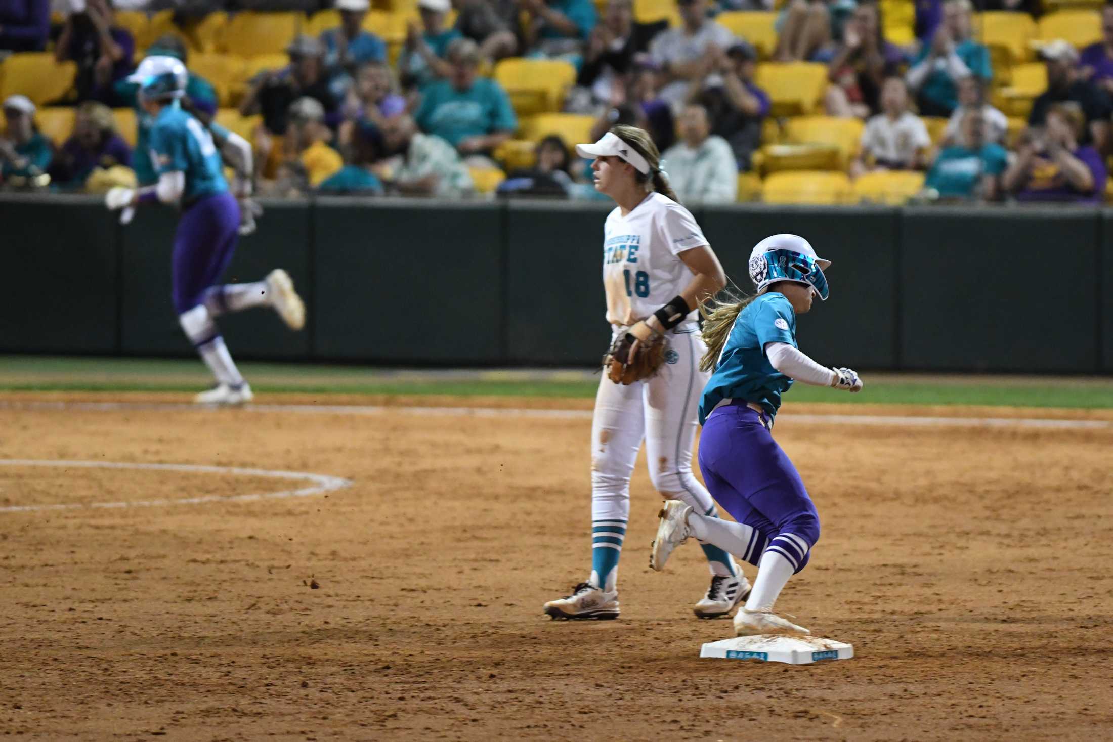 PHOTOS: LSU softball defeats Mississippi State 10-4