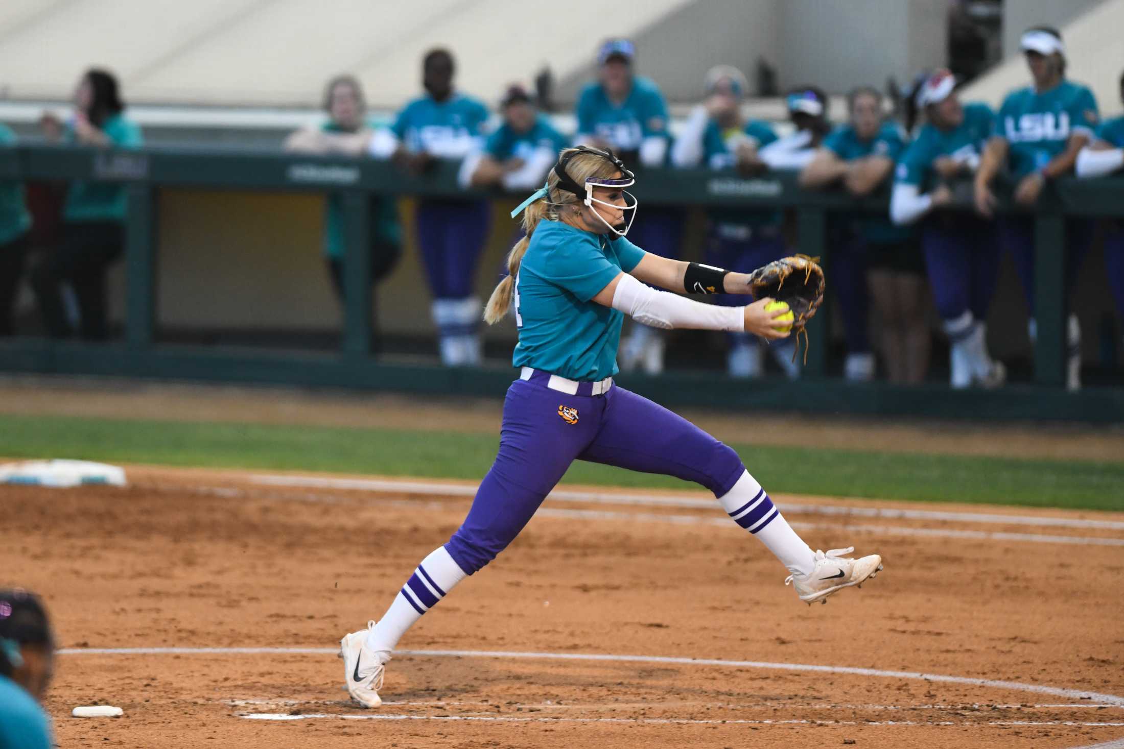 PHOTOS: LSU softball defeats Mississippi State 10-4