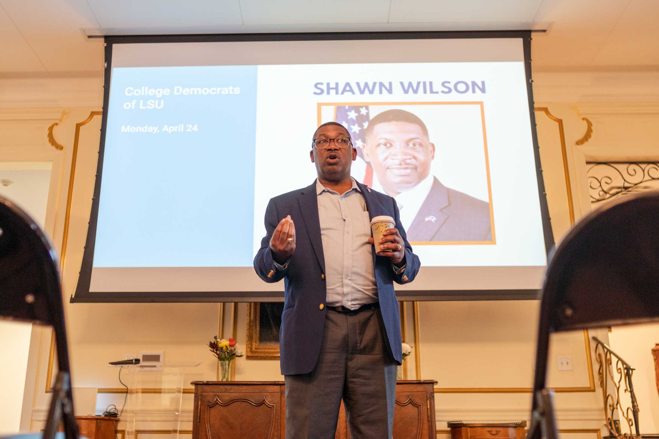 Democratic gubernatorial candidate Shawn Wilson emphasizes bipartisan background in LSU talk