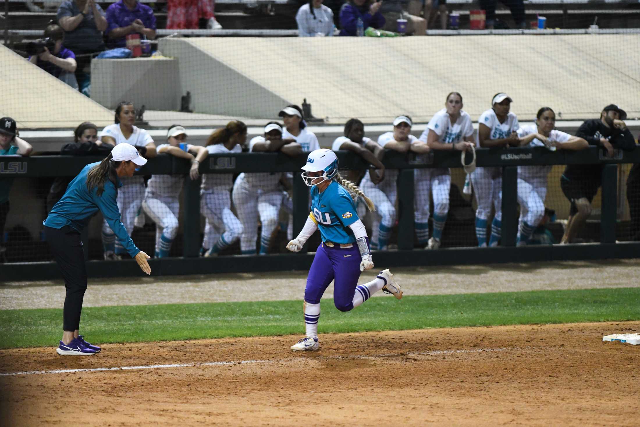 PHOTOS: LSU softball defeats Mississippi State 10-4