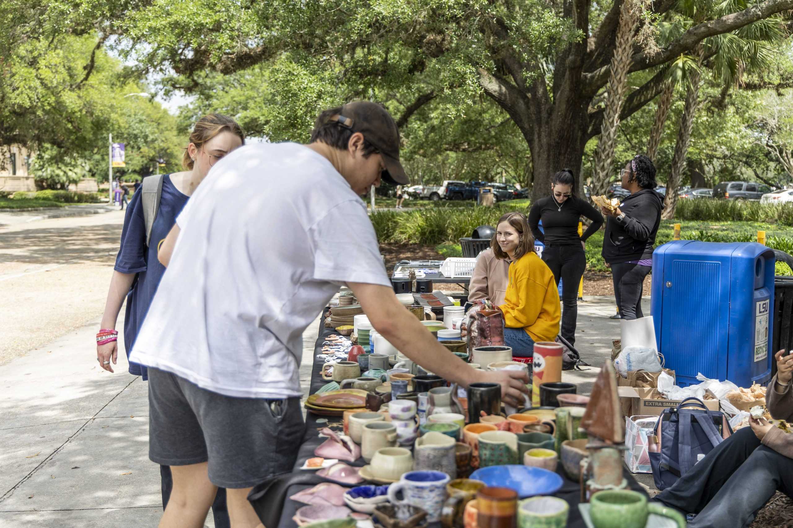 PHOTOS: LSU art clubs host market in Free Speech Alley