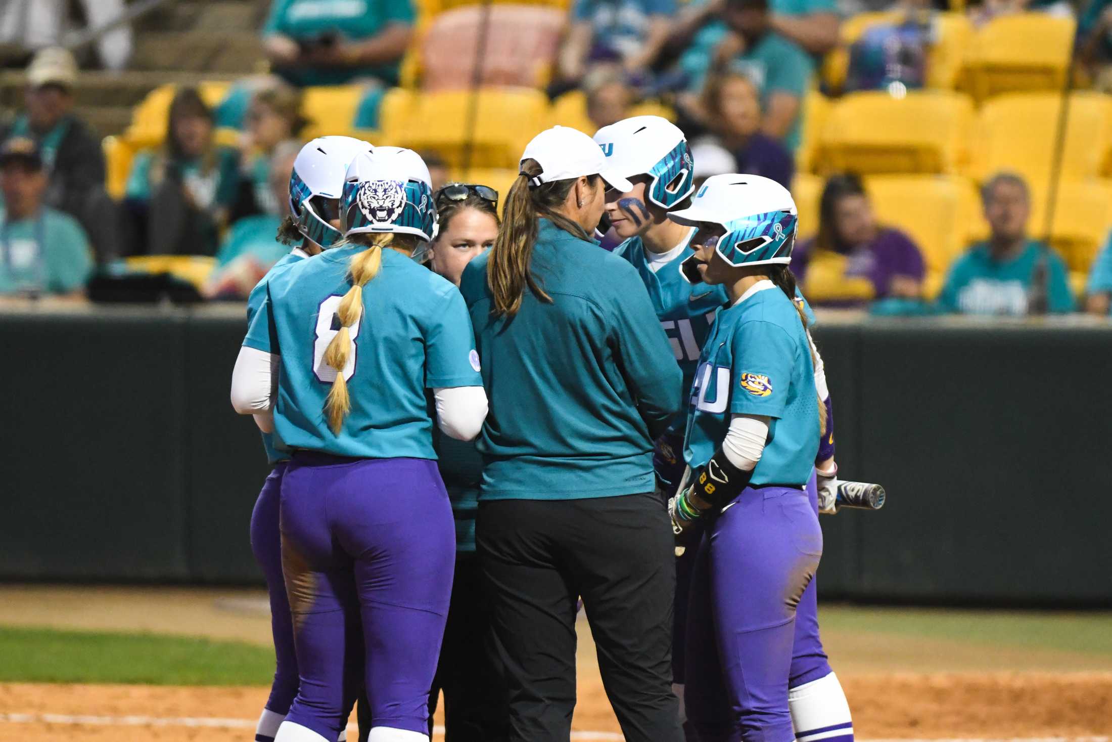 PHOTOS: LSU softball defeats Mississippi State 10-4