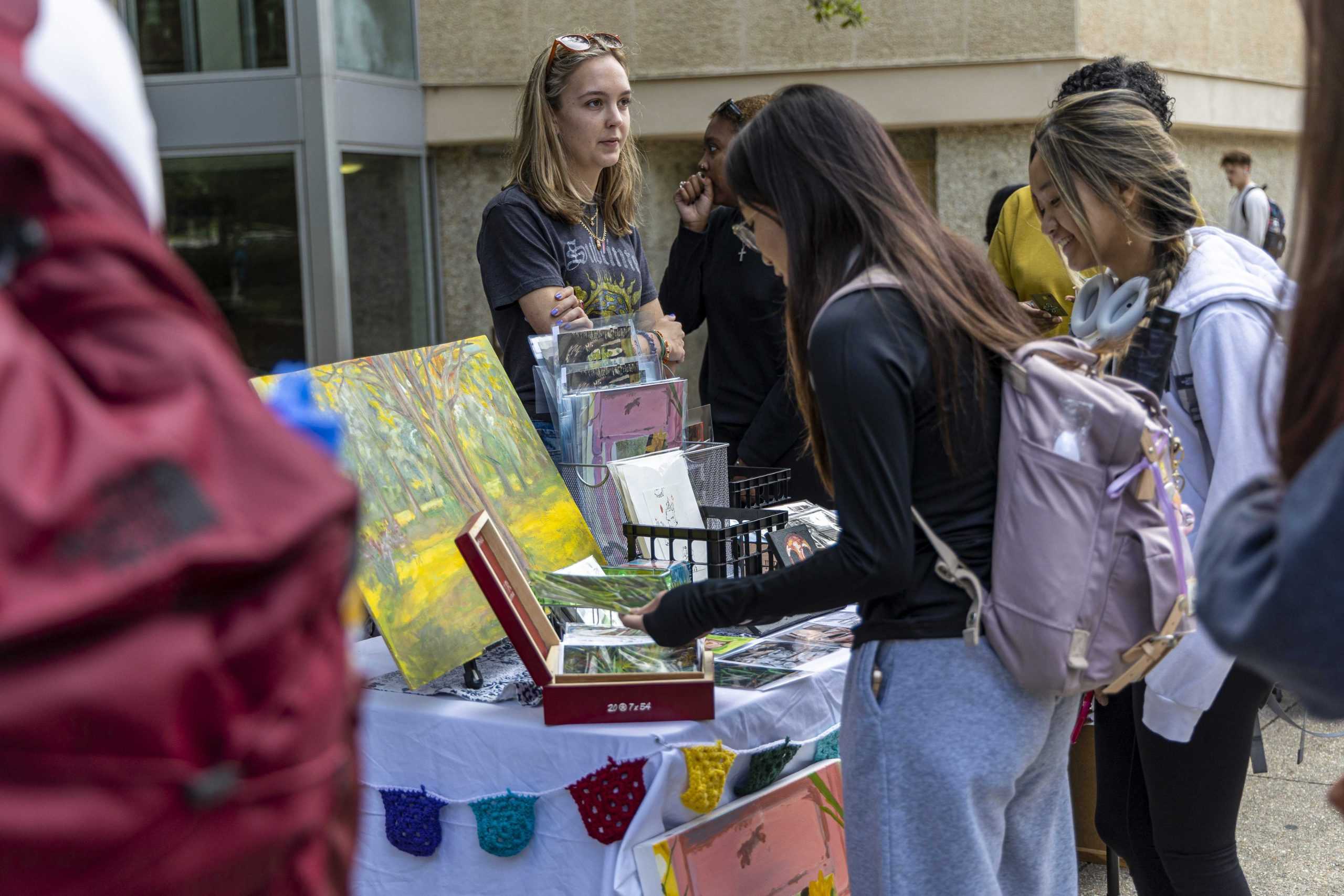 PHOTOS: LSU art clubs host market in Free Speech Alley