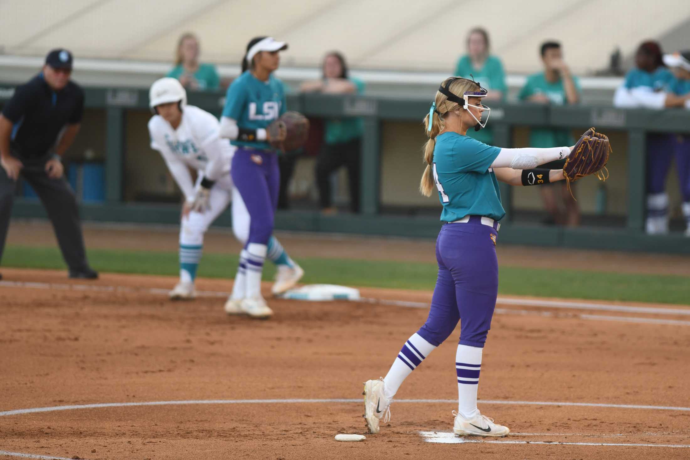 PHOTOS: LSU softball defeats Mississippi State 10-4